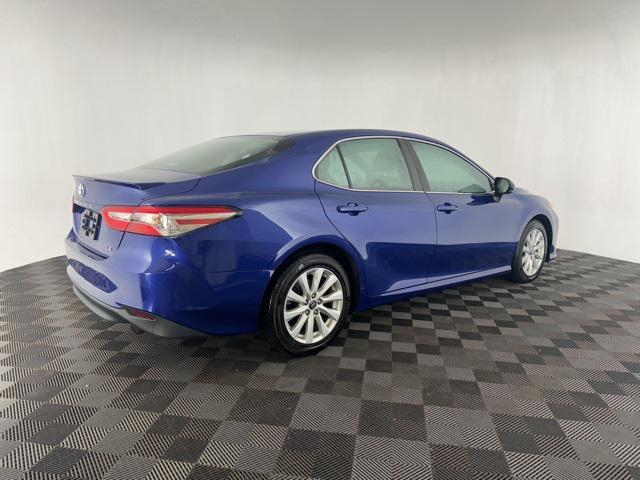 2018 toyota camry le