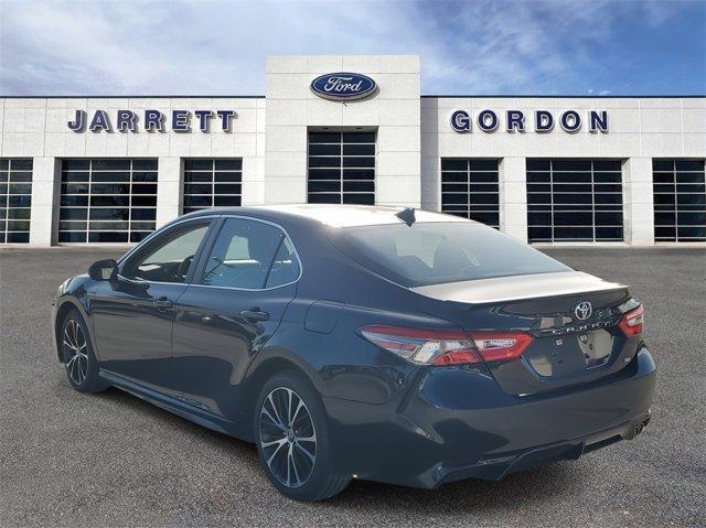 2019 toyota camry l