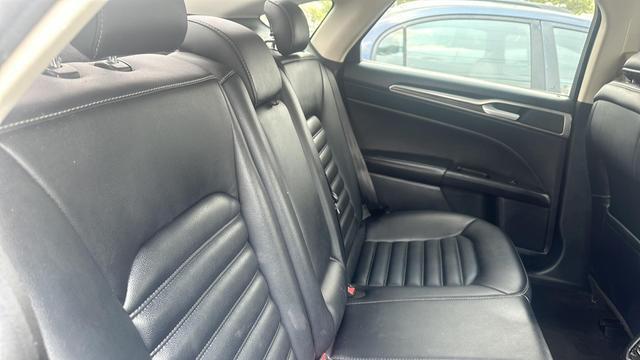 2019 ford fusion sel