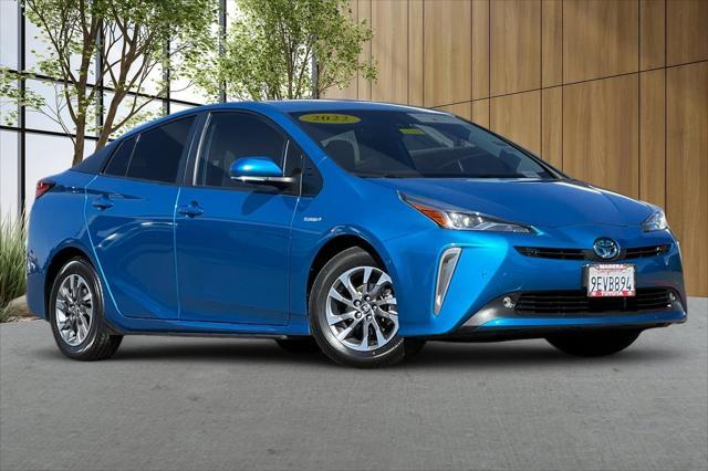 2022 toyota prius l