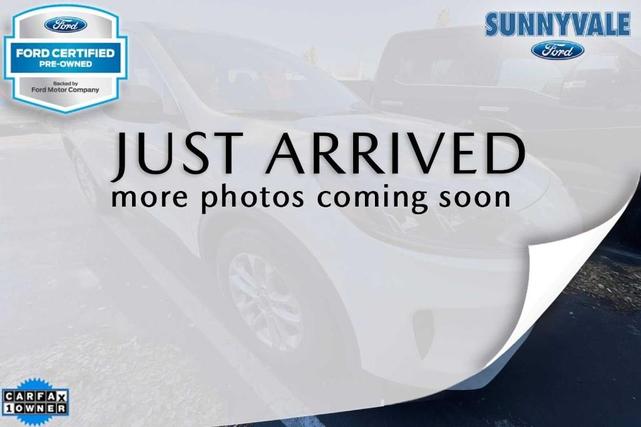 2022 ford escape se