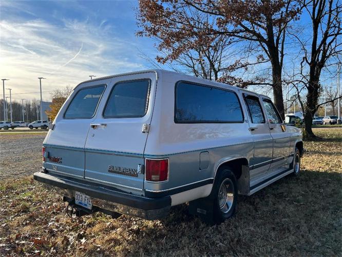 1990 gmc suburban in paducah, kentucky