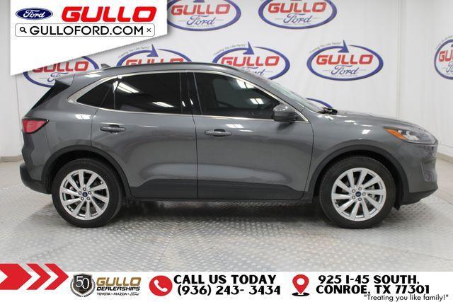 2022 ford escape titanium