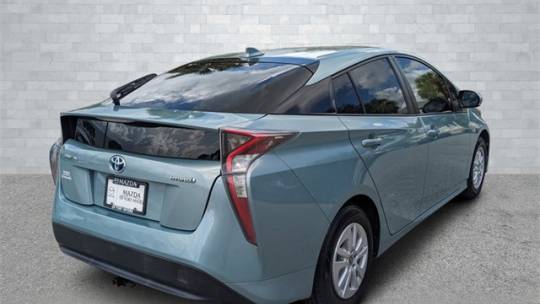 2016 toyota prius two