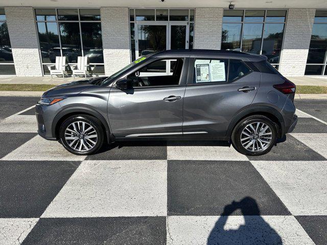 2023 nissan kicks sr