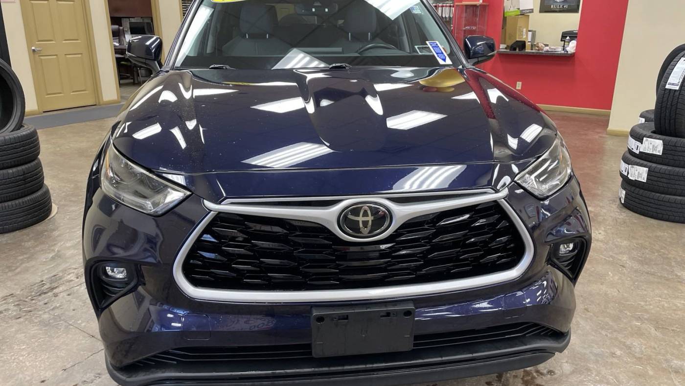 2021 toyota highlander xle