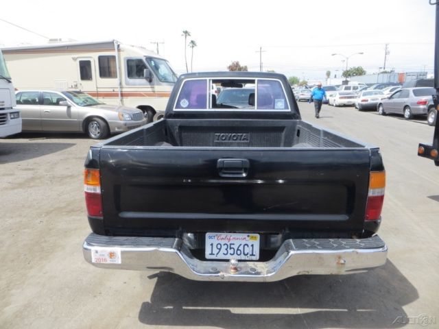 c 1993 toyota pickup deluxe used 2.4l i4 automatic pickup truck no reserve