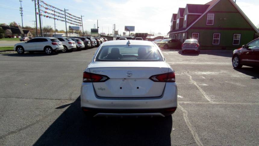 2020 nissan versa sv