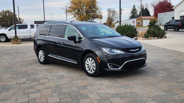2018 chrysler pacifica touring-l