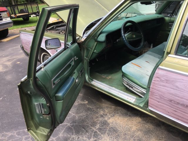 1977 chrysler town & country station wagon