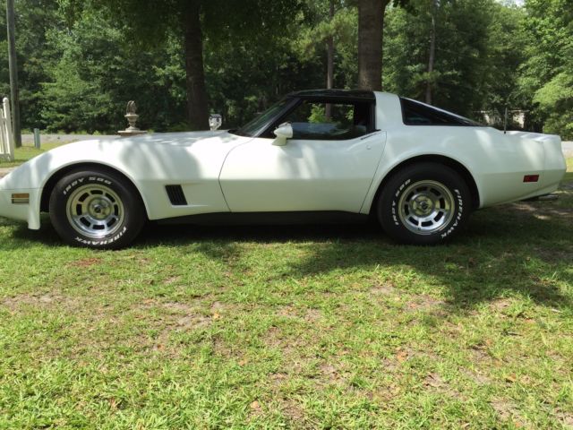excellent condition,t-top,am/fm/cb,ac,pwr seats,windows,low miles original paint