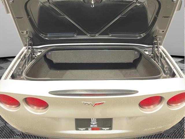 2005 chevrolet corvette base
