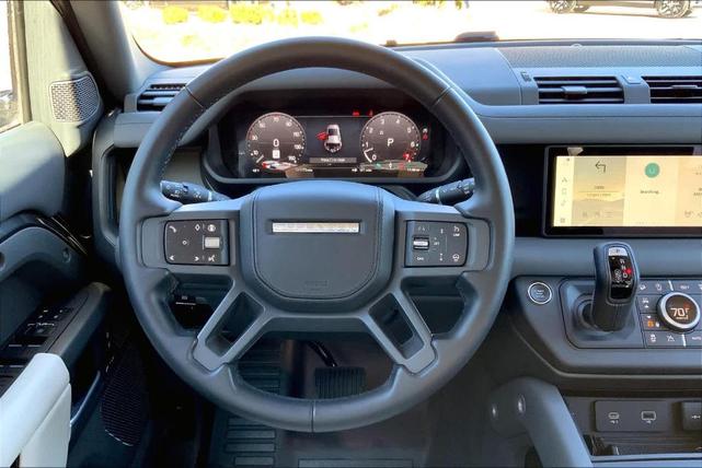 2024 land rover defender p400 x-dynamic se