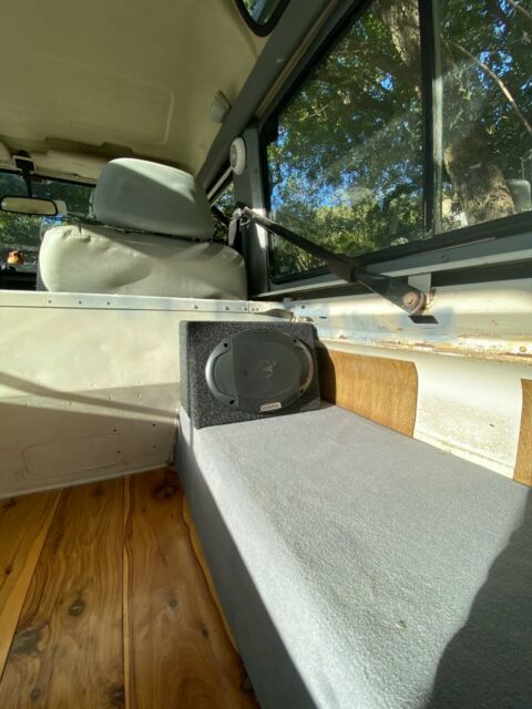 1987 land rover santana/ defender 90