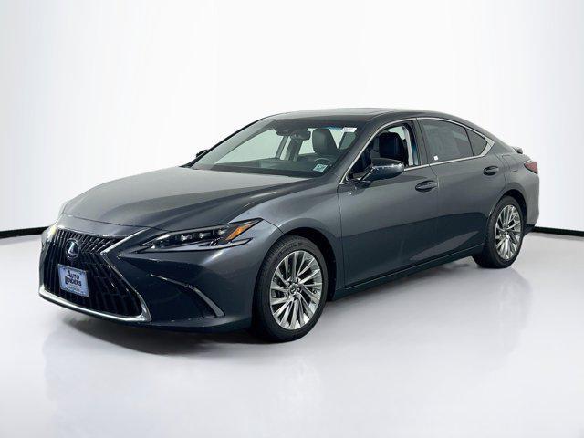 2022 lexus es 300h luxury