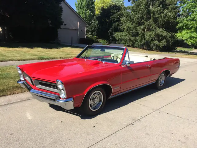 1965 pontiac gto convertible - tri power. 4-speed. excellent