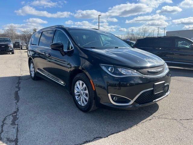 2018 chrysler pacifica touring l in detroit, michigan