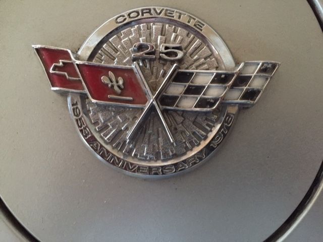 i have had this car for over 26 years. it is 2 tone extrior glass mirrored tops