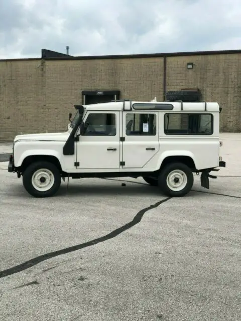 1990 land rover defender 110 lhd 2.5l 4cyl petrol [original spec] (video below)