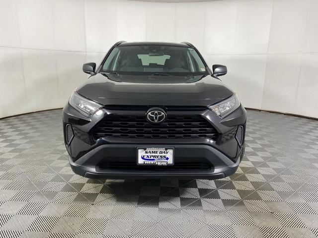 2021 toyota rav4 le