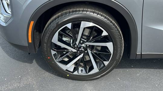 2024 Mitsubishi Outlander