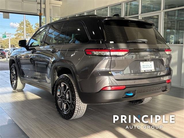 2024 jeep grand cherokee 4xe trailhawk