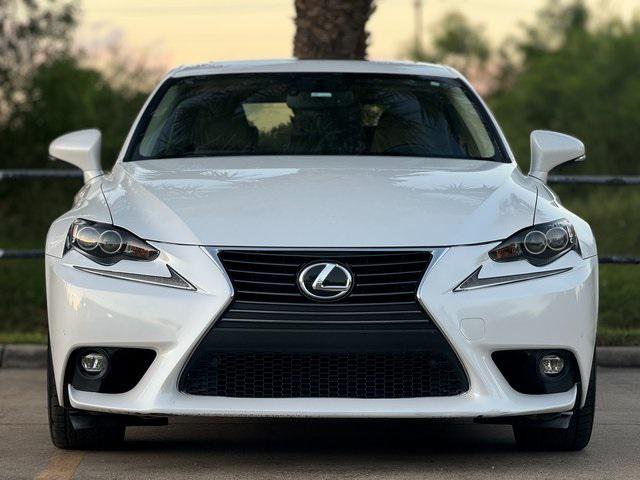 2016 lexus is 200t base