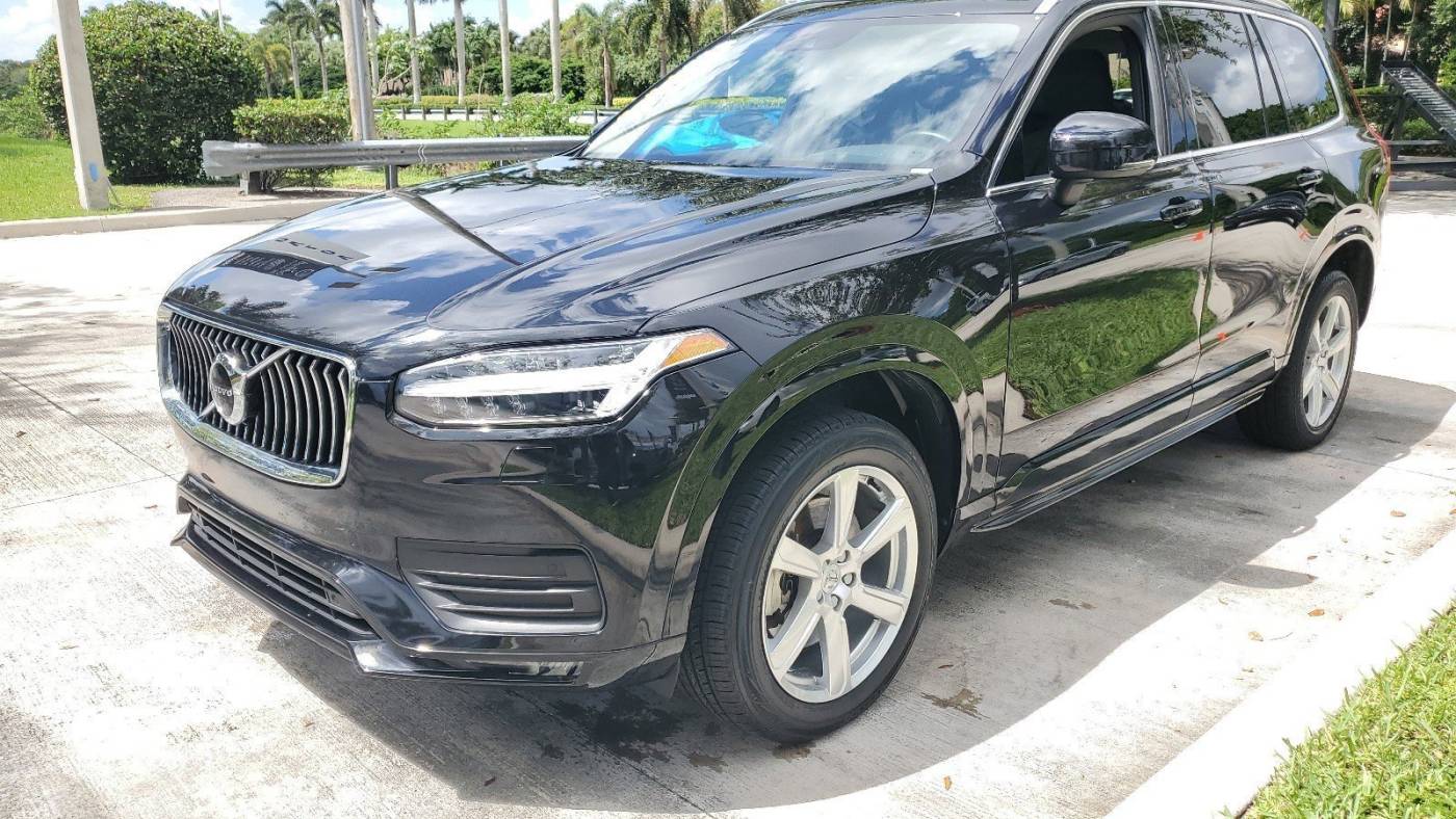 2021 volvo xc90 t6 momentum 7-passenger