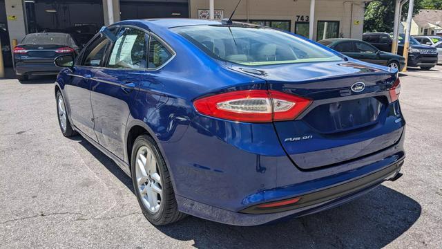 2013 ford fusion se