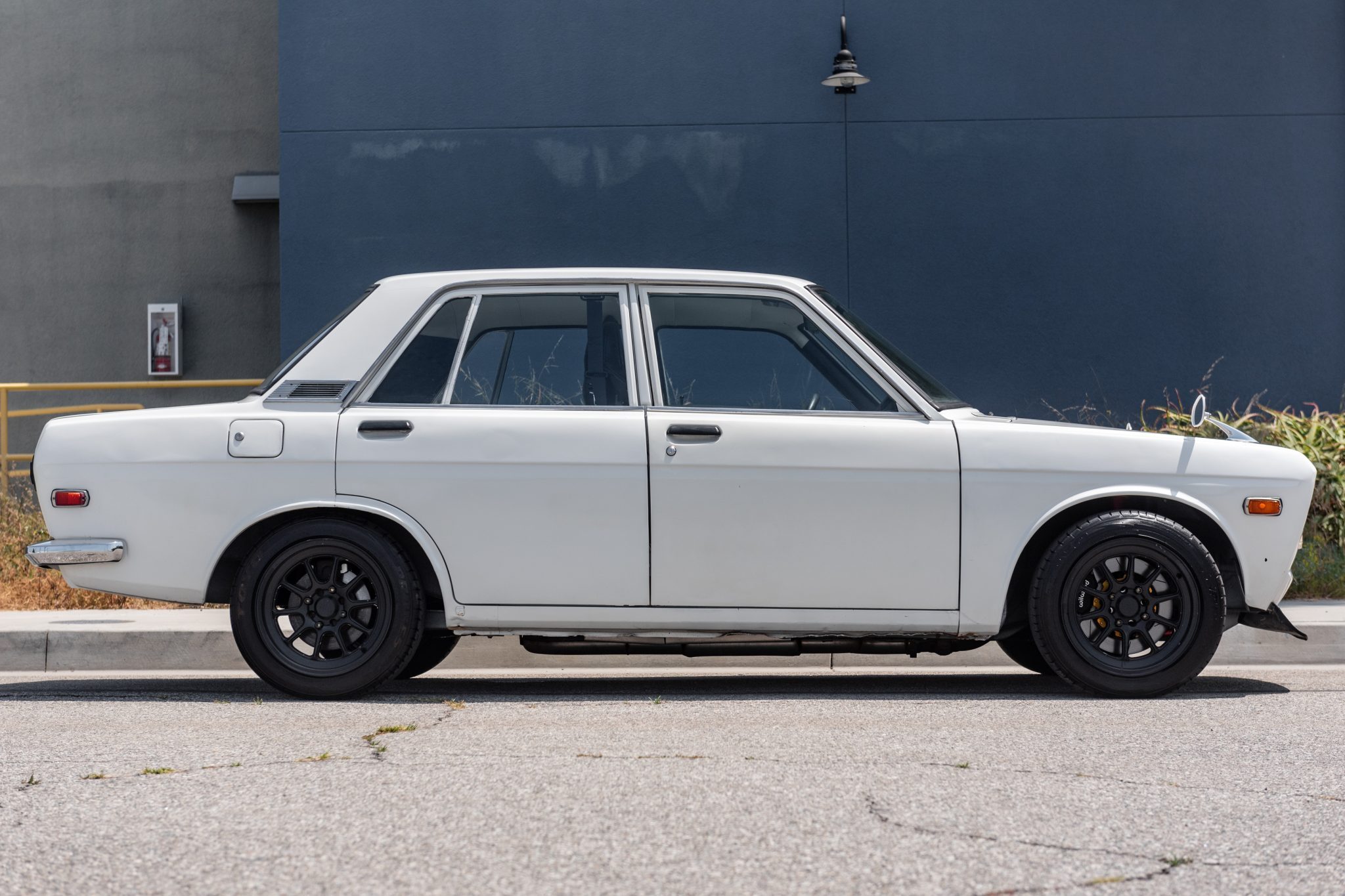 1969 datsun 510 sedan 5-speed