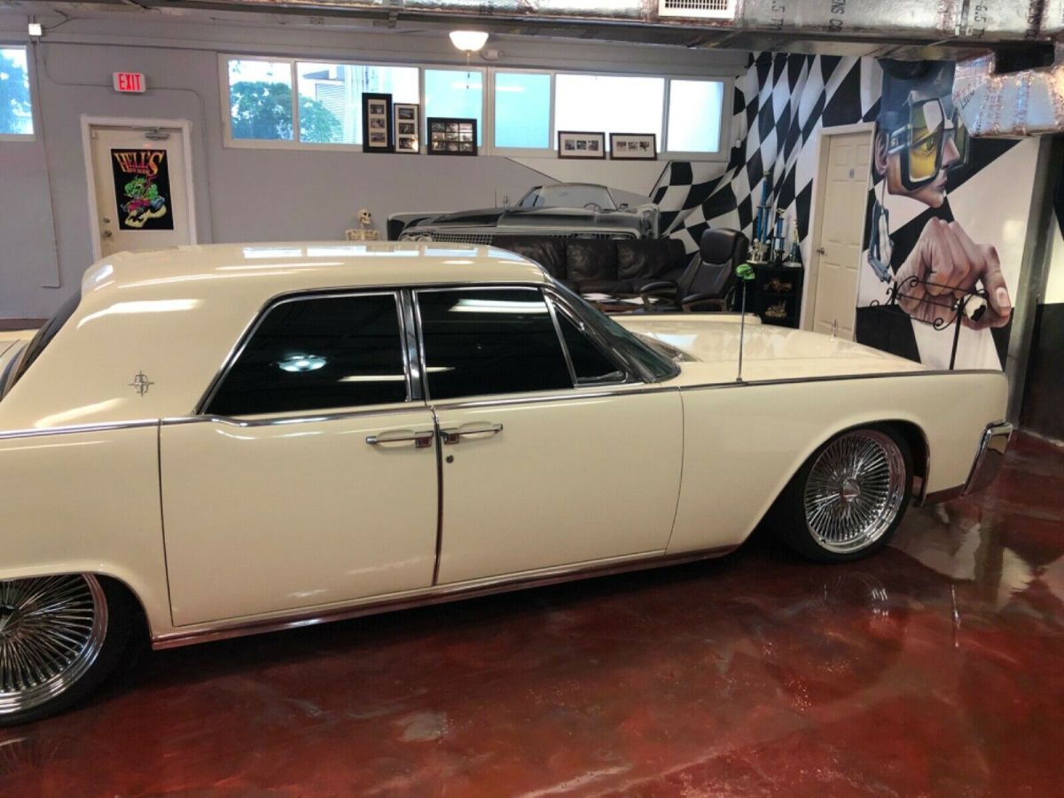 lincoln continental low miles / almost original