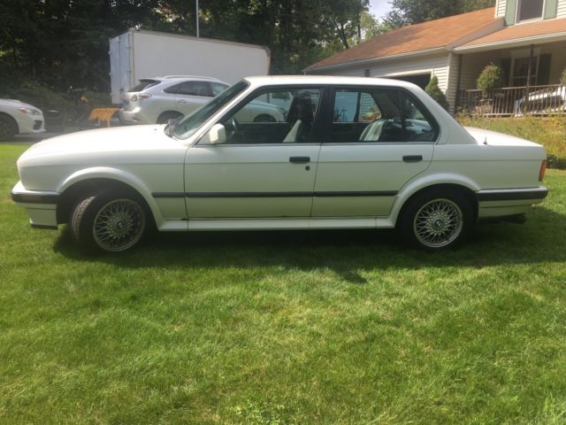 1990 bmw 325ix e30 all wheel drive/5 speed manual/sunroof/ac