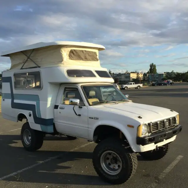 camper truck off-road 4wd 4x4 chinook pop top expedition vehicle van