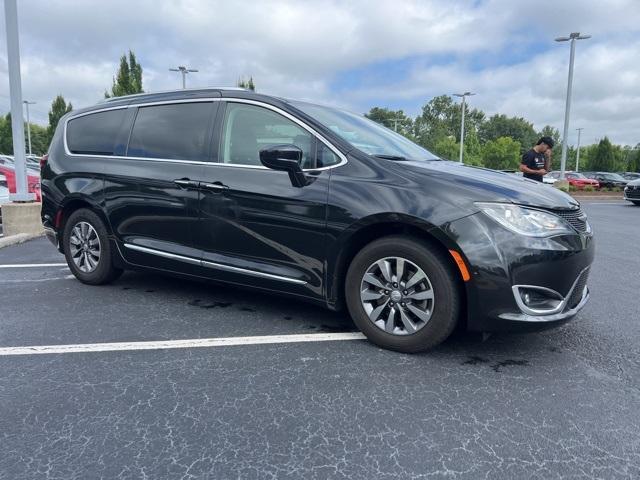2020 chrysler pacifica touring-l plus