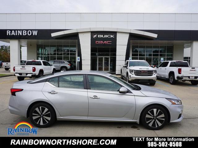 2022 nissan altima 2.5 sv