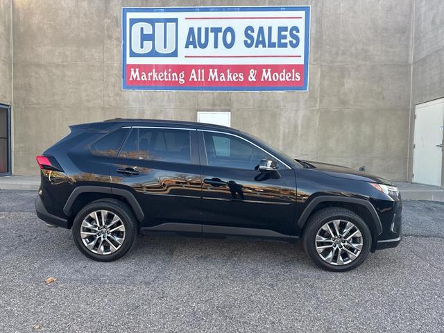 2022 toyota rav4 xle premium