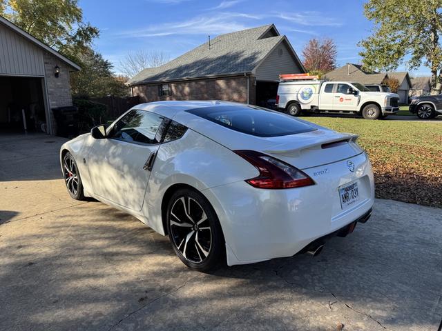 2019 nissan 370z sport touring