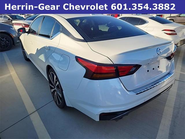 2021 nissan altima sr fwd