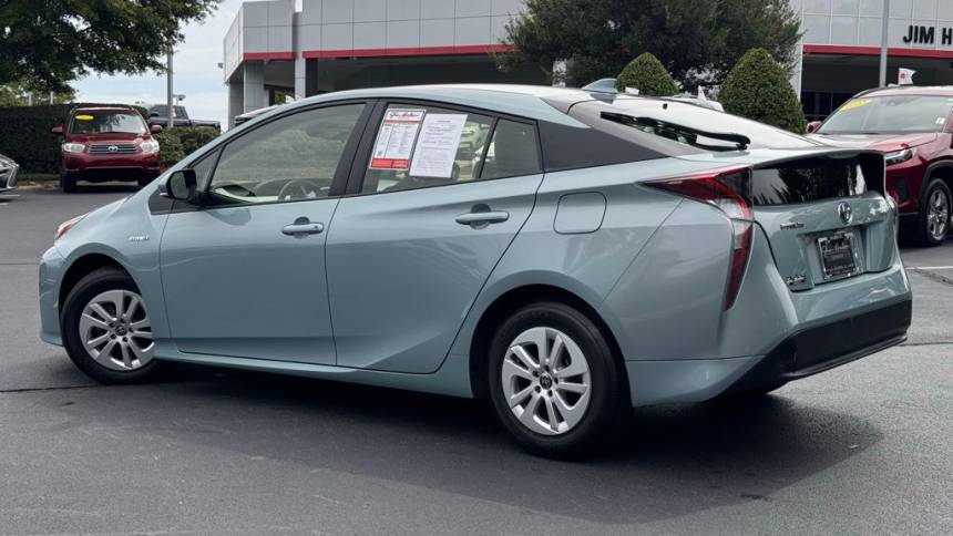 2017 toyota prius two
