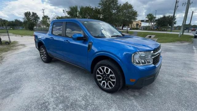 2022 ford maverick lariat