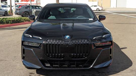 2024 BMW i7