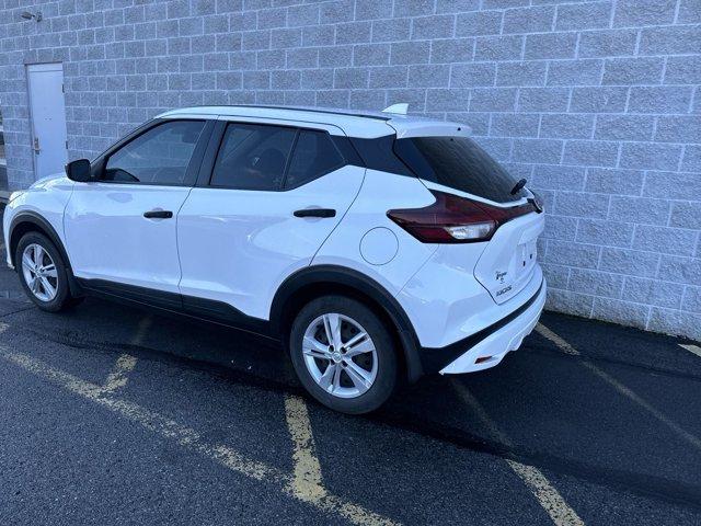2021 nissan kicks s