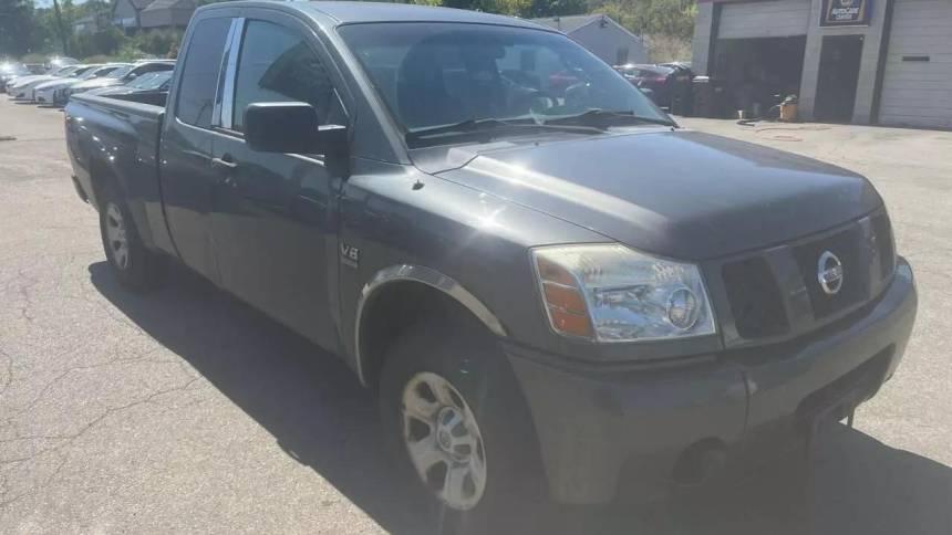 2004 nissan titan le