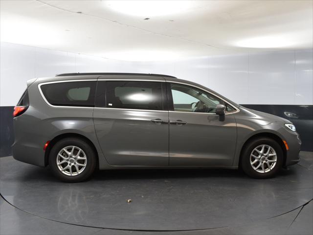 2022 chrysler pacifica touring l
