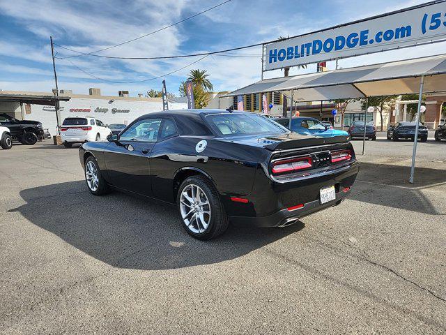 2023 dodge challenger sxt