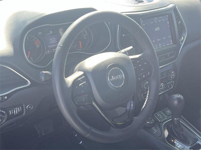 2023 jeep cherokee altitude