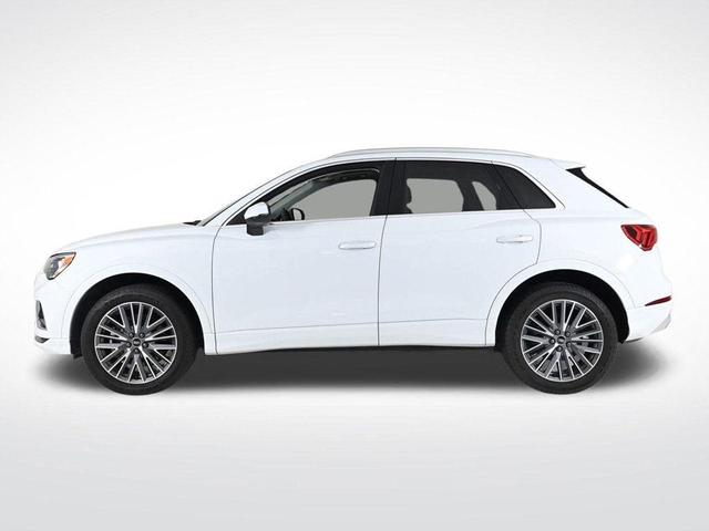 2022 audi q3 40 premium