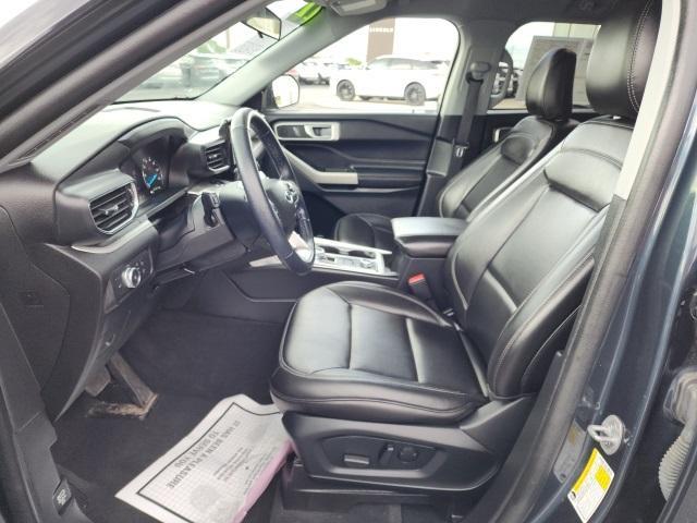 2022 ford explorer xlt