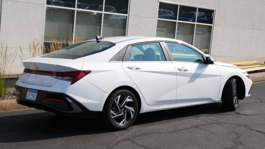 2024 Hyundai Elantra