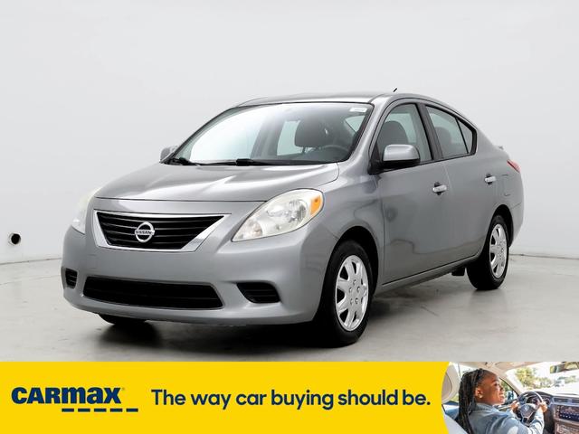 2013 nissan versa sv